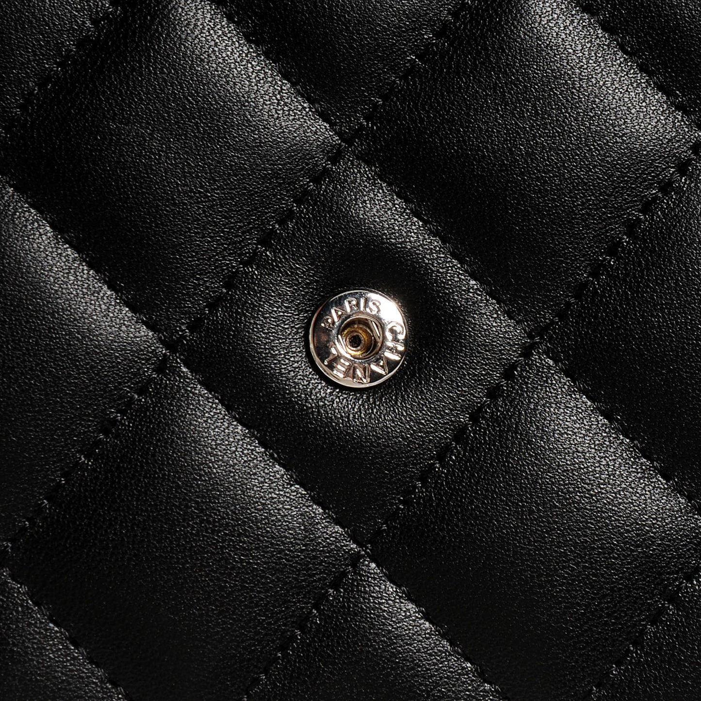 Lambskin Quilted Wallet On Chain WOC Black