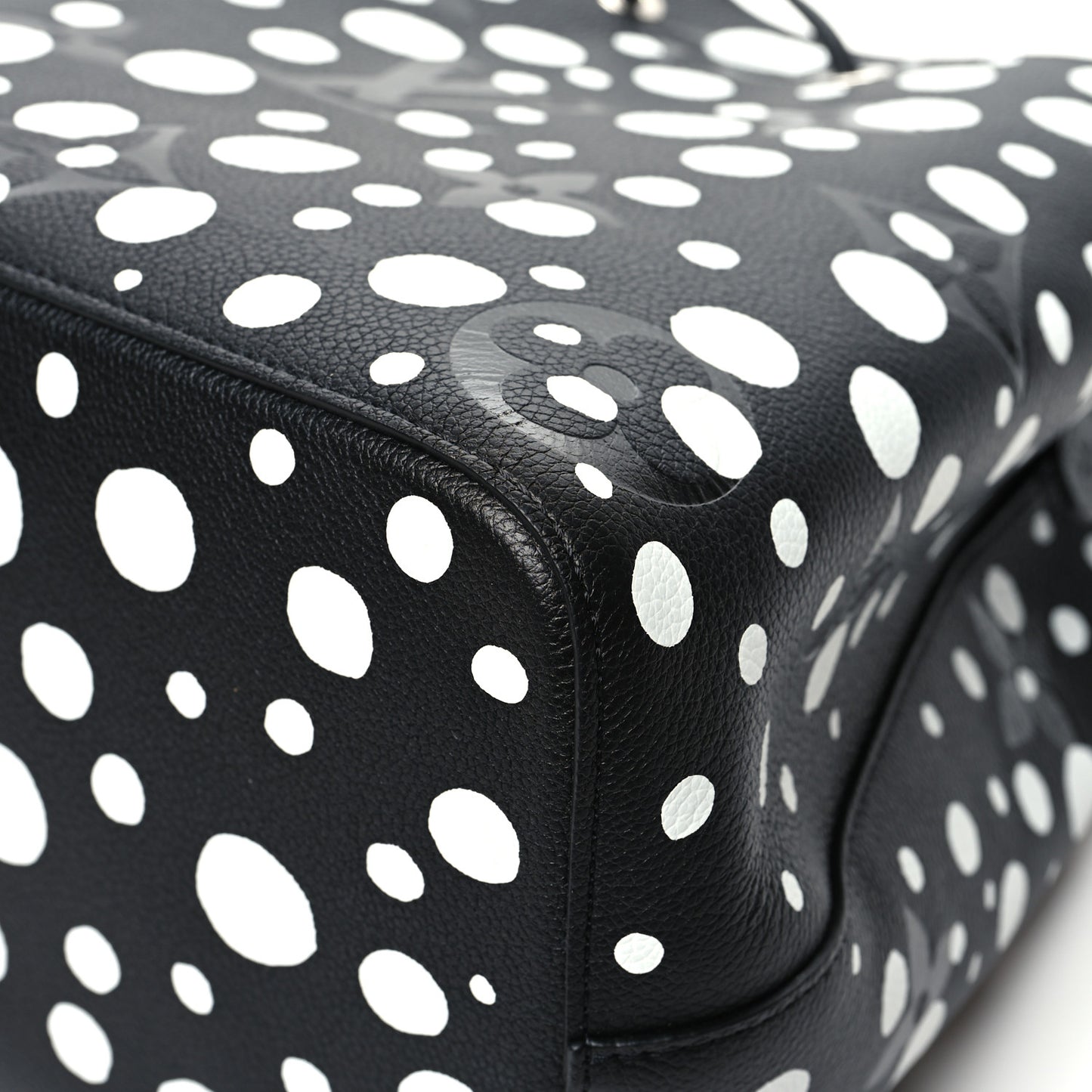 LV X YK Empreinte Neonoe MM Black White