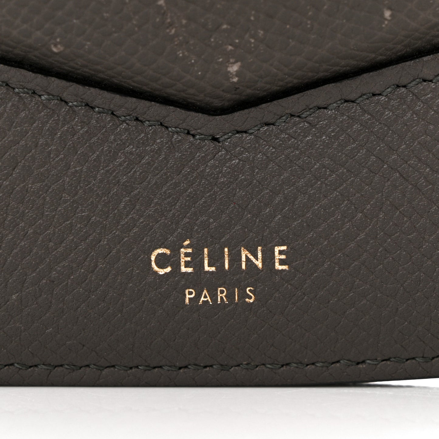 Grained Calfskin Medium Trotteur Grey