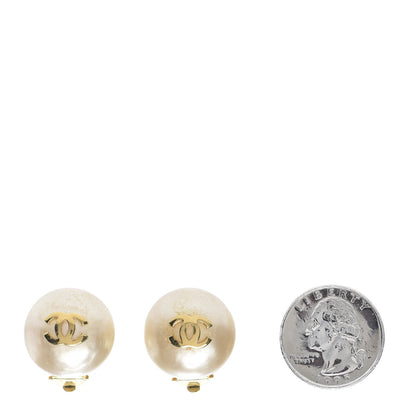 Chanel Pearl CC Clip On Earrings Gold 2 of 7