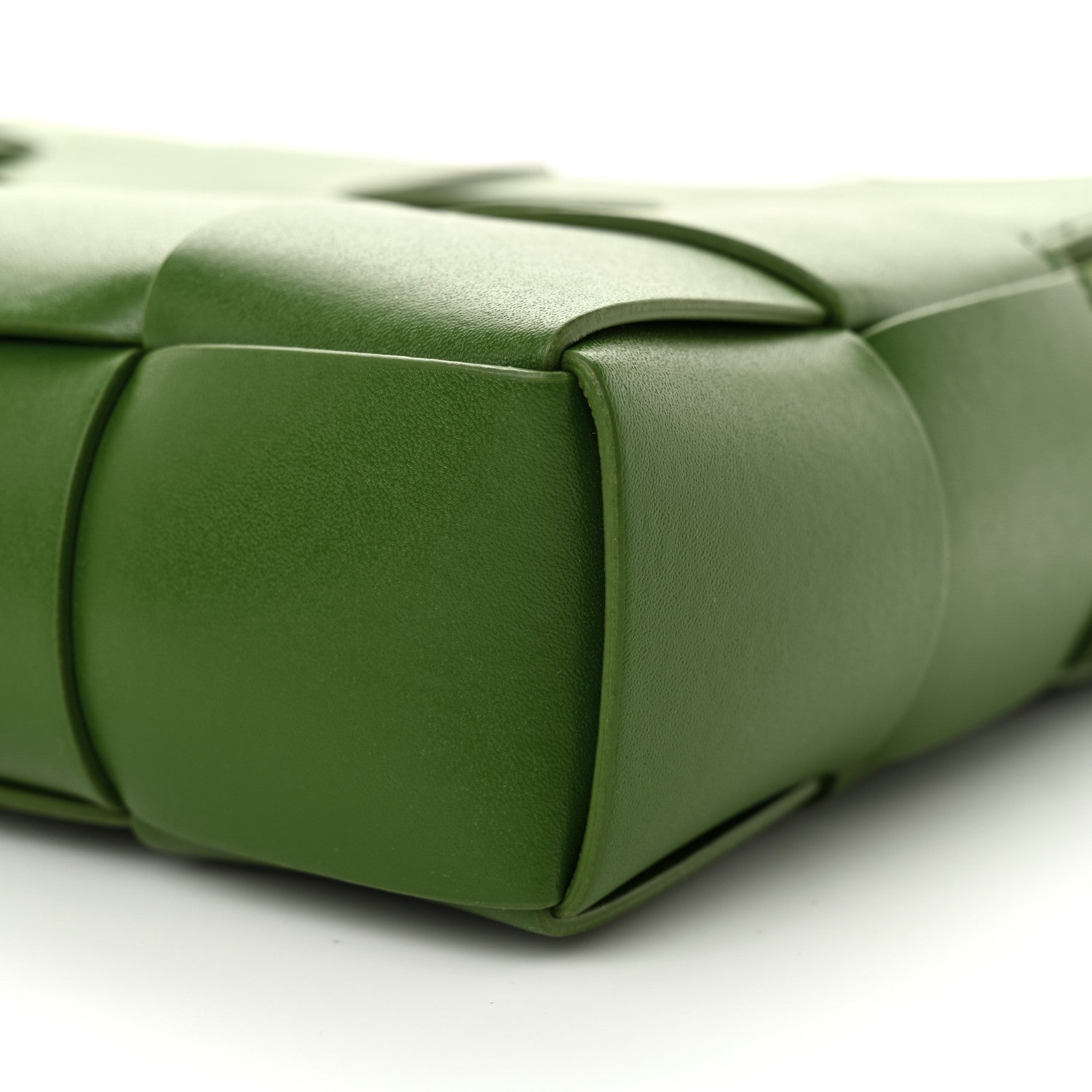 Bottega Veneta Calfskin Maxi Intrecciato Cassette Camera Bag Avocado 10 of 11
