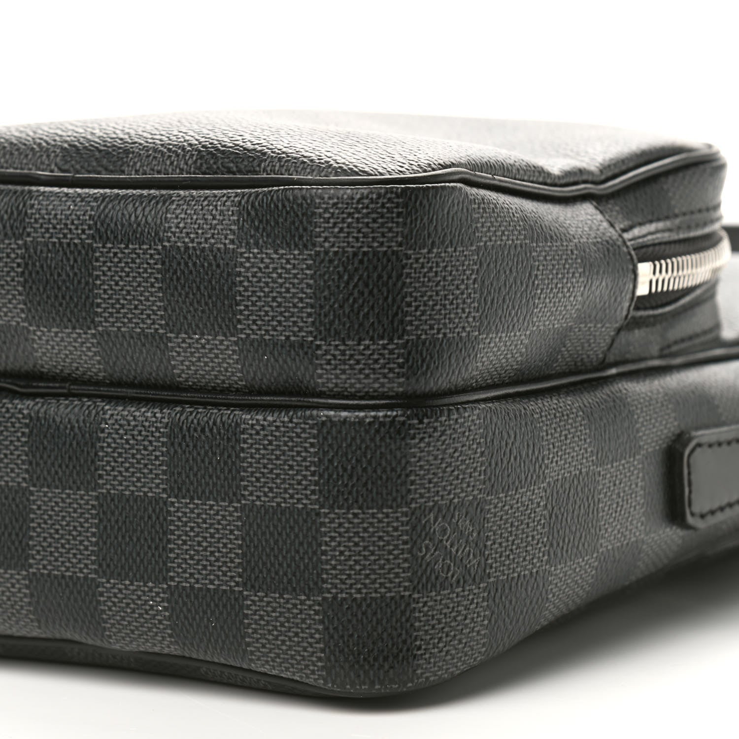 Louis Vuitton Damier Graphite Rem Bag 9 of 9