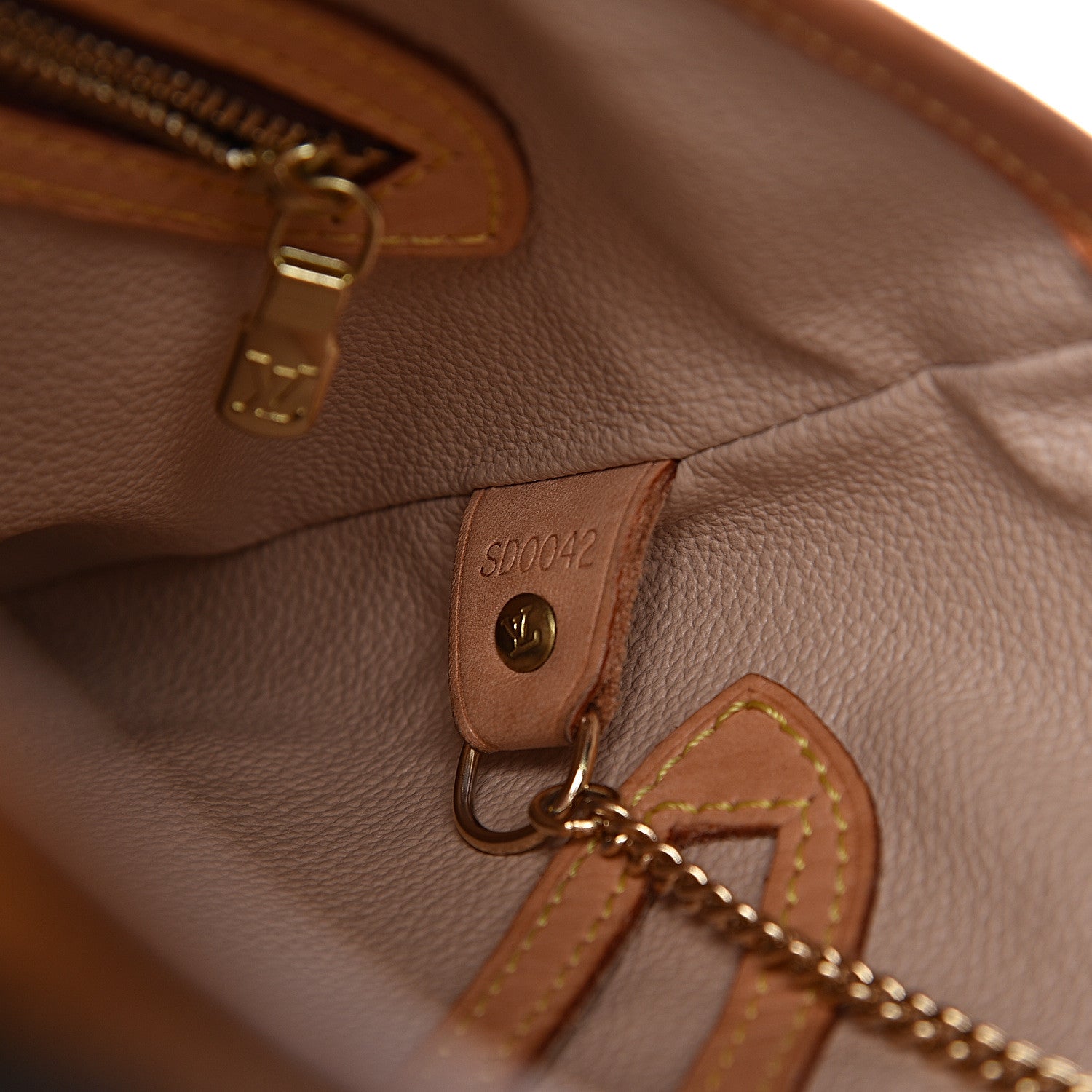 Louis Vuitton Monogram Petit Bucket 23 8 of 18