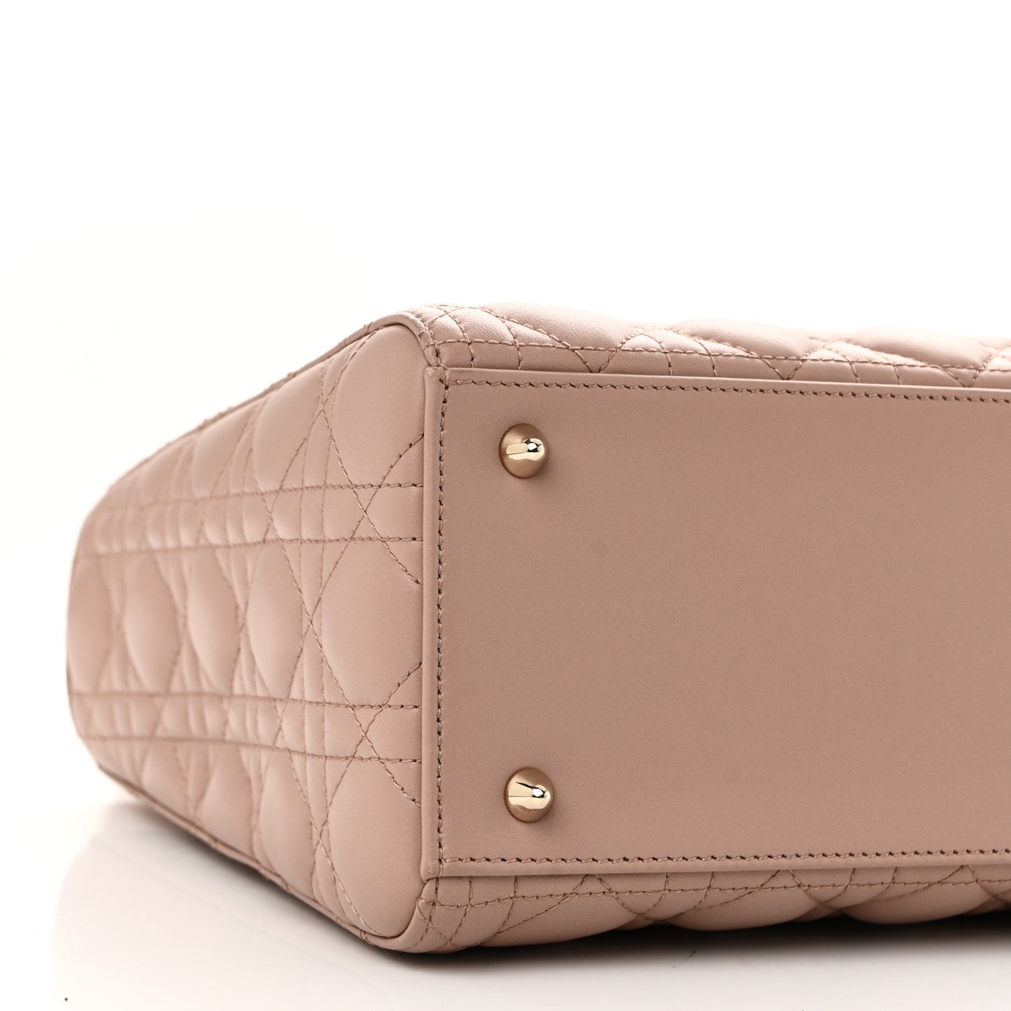 Lambskin Cannage Medium Lady Dior Fard