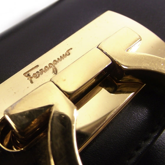 SALVATOREFERRAGAMOLadyGanciniBoxBagBlack