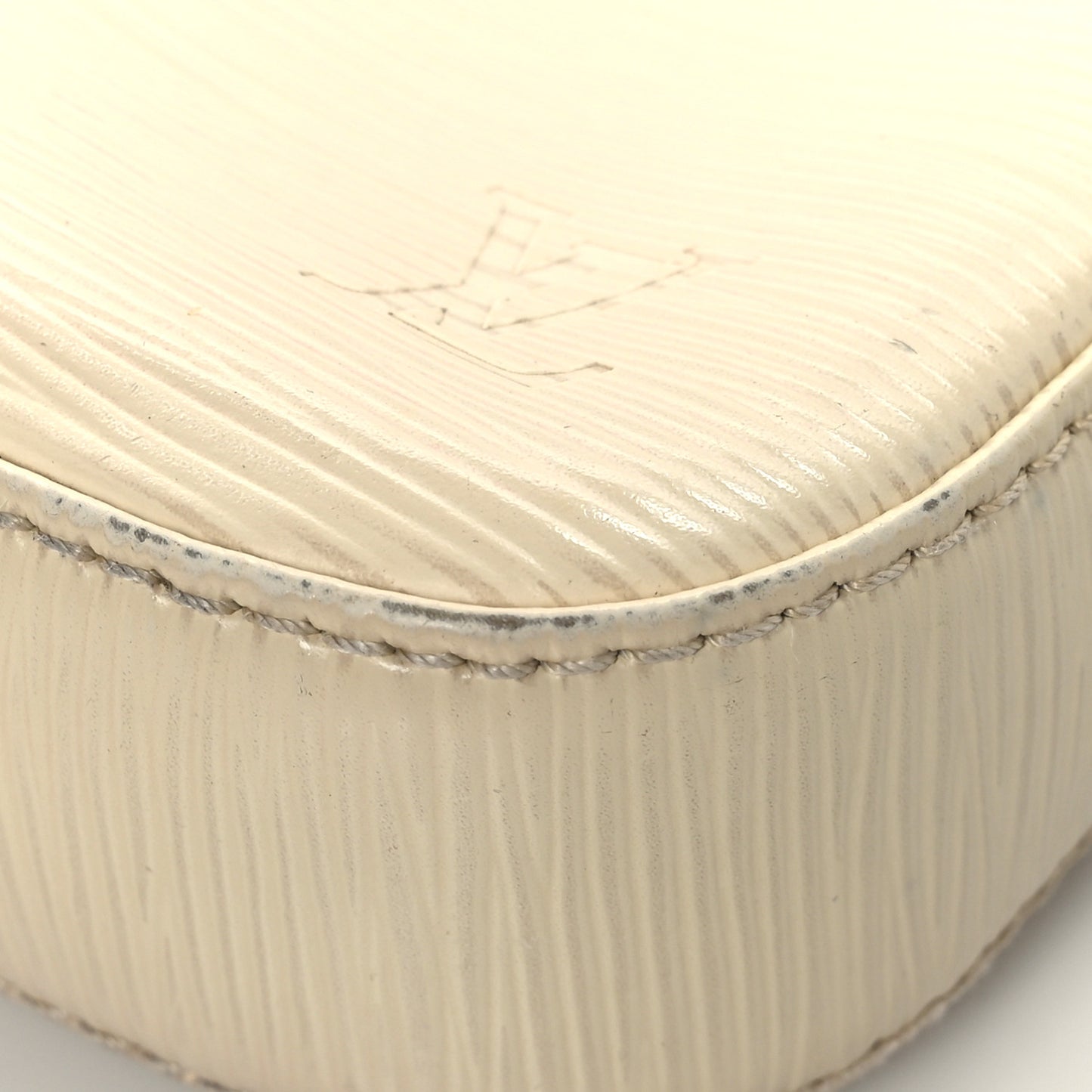 Epi Pochette Accessories NM Ivory