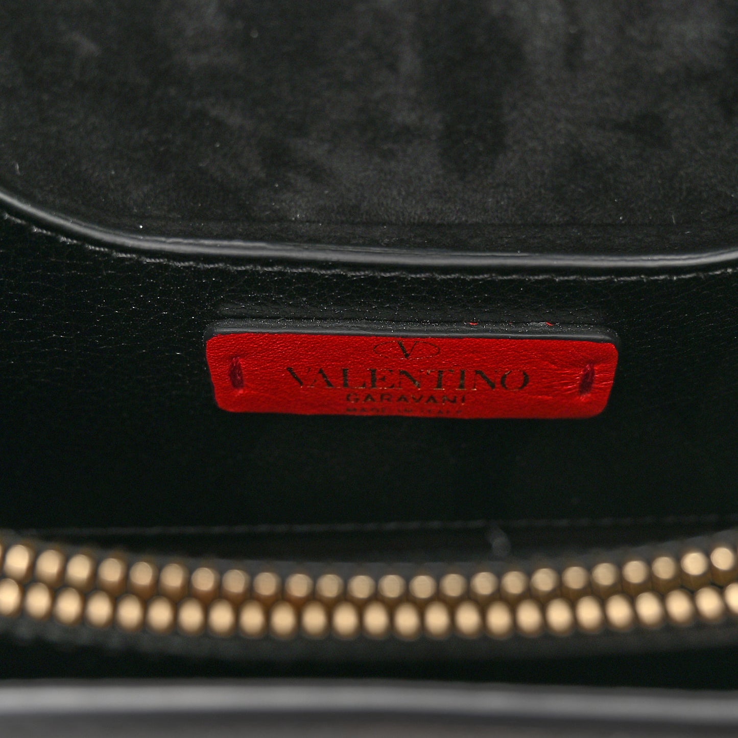 Vitello Rockstud No Limit Shoulder Bag Black