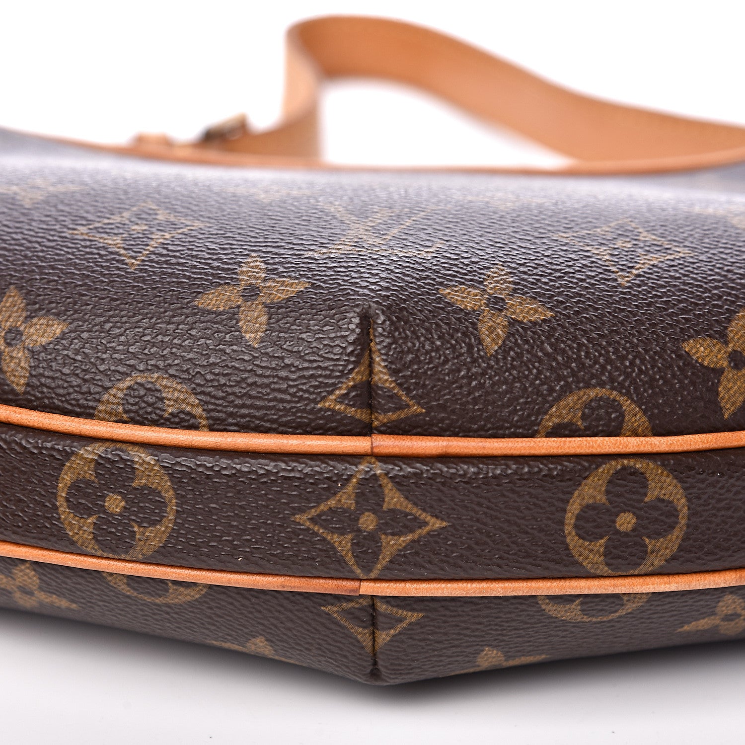 Louis Vuitton Monogram Croissant PM 8 of 14