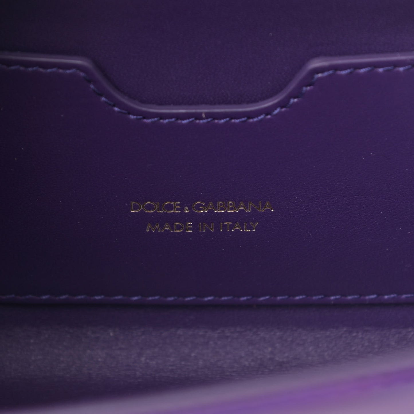 Holographic Patent Calfskin Strobo 3.5 Clutch Viola Medio
