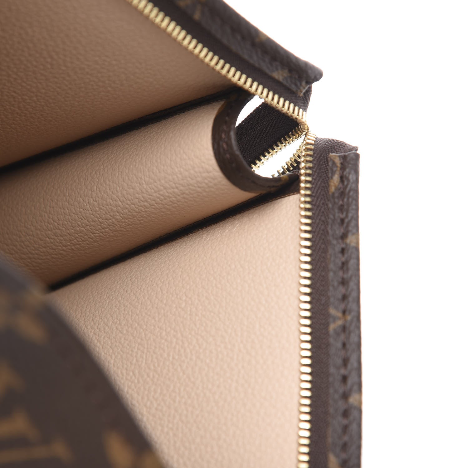 Louis Vuitton Monogram Toiletry Pouch 26 6 of 10