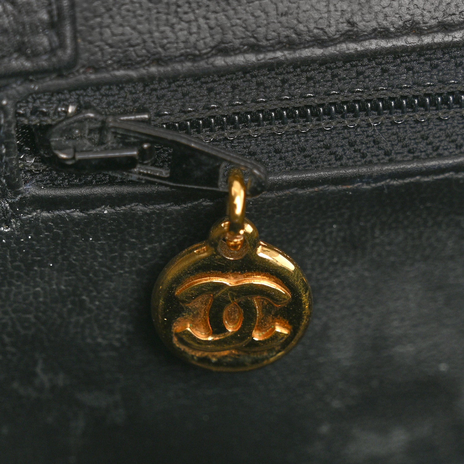 Chanel Patent CC Vanity Cosmetic Case Black 11 of 16
