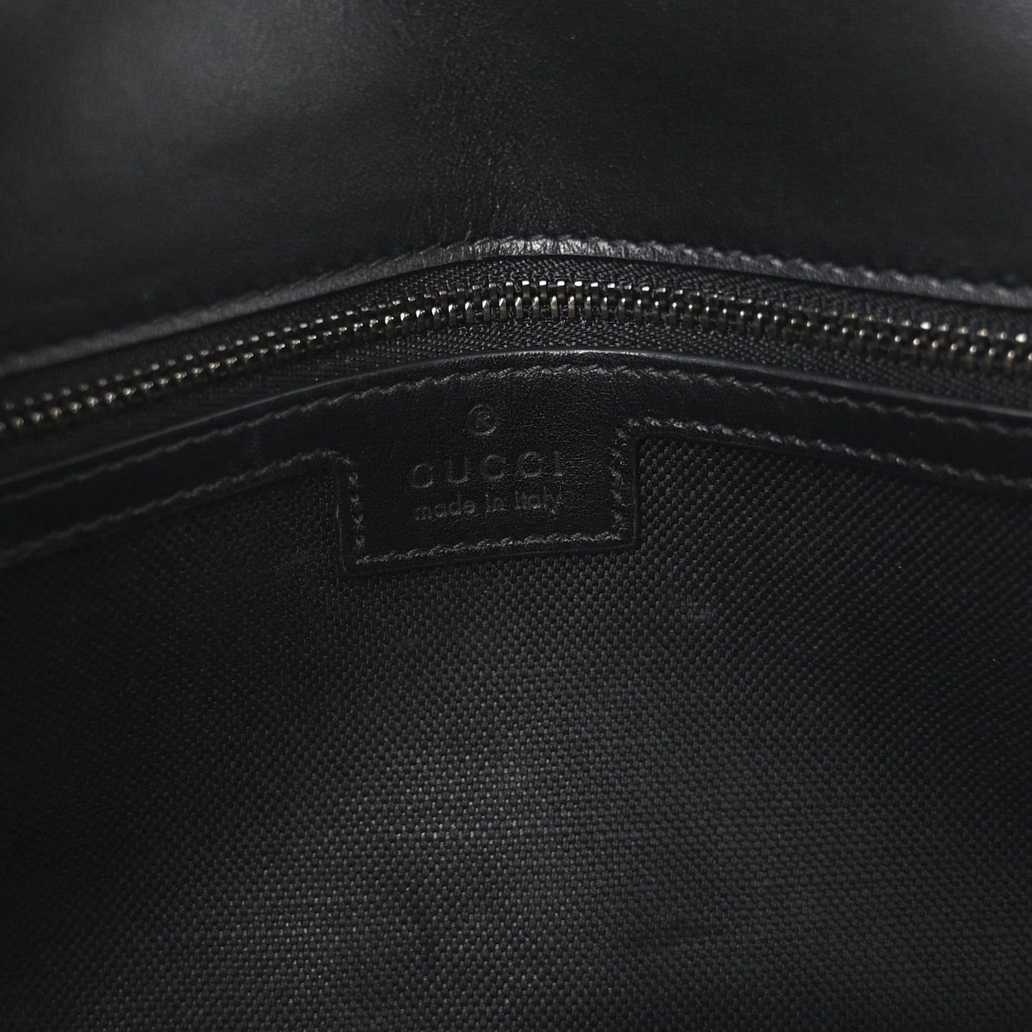 Calfskin Matelasse Monochrome Small GG Marmont Shoulder Bag Black