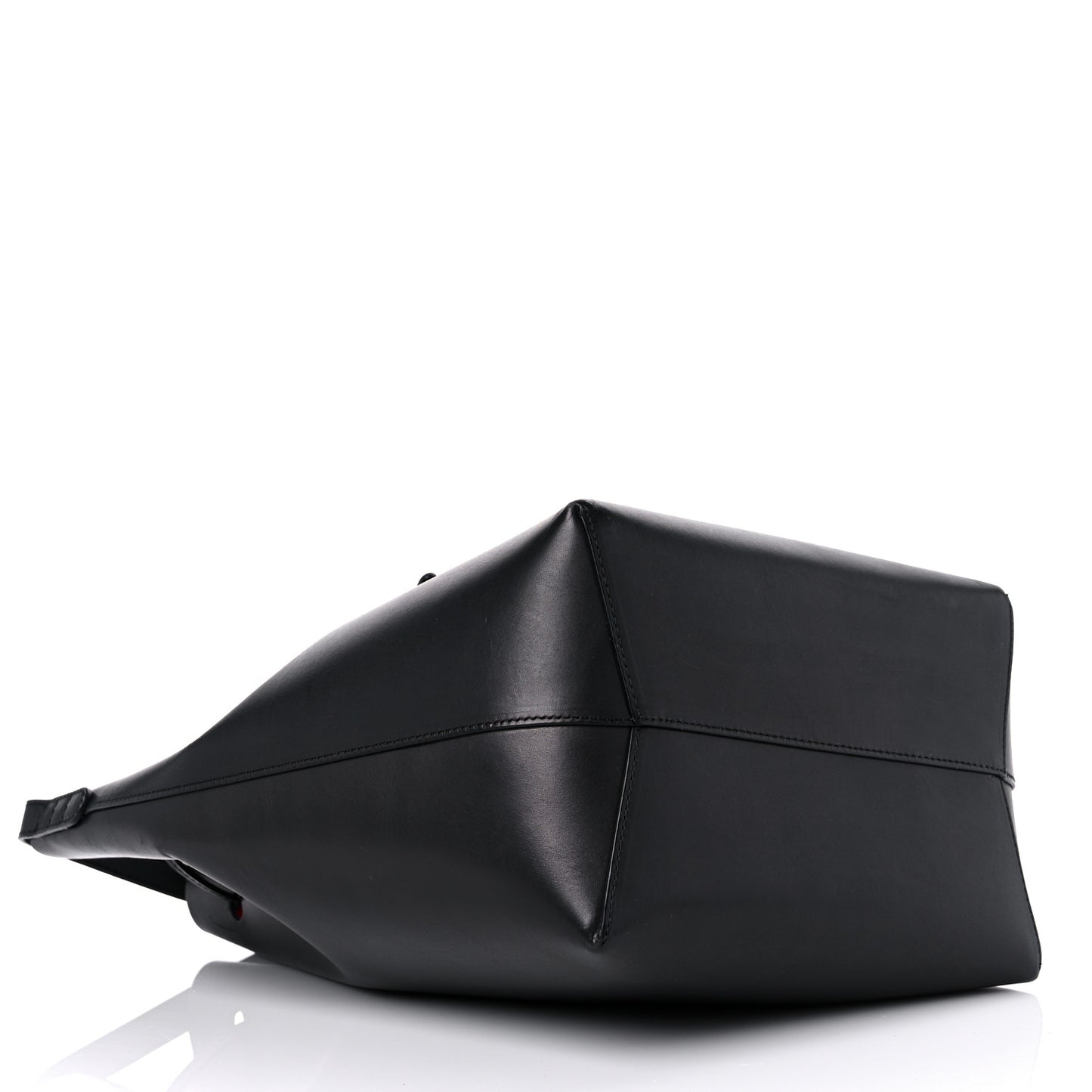 Vegetable Tanned Calfskin Bucket Bag Black Flamma