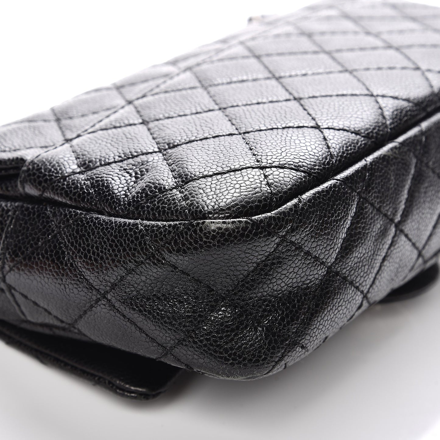 Iridescent Caviar Quilted Small Chic Flap Black