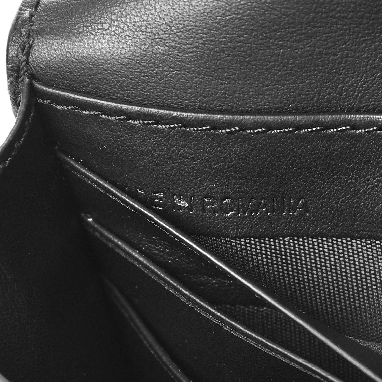 Burberry Soft Grain Embossed Hampshire Wallet on Chain Black 8 of 8