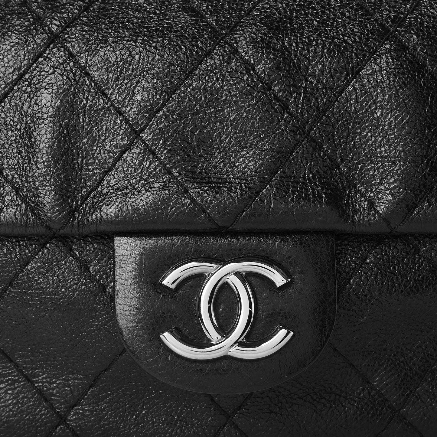 Glazed Calfskin Stitched On The Road Flap Black