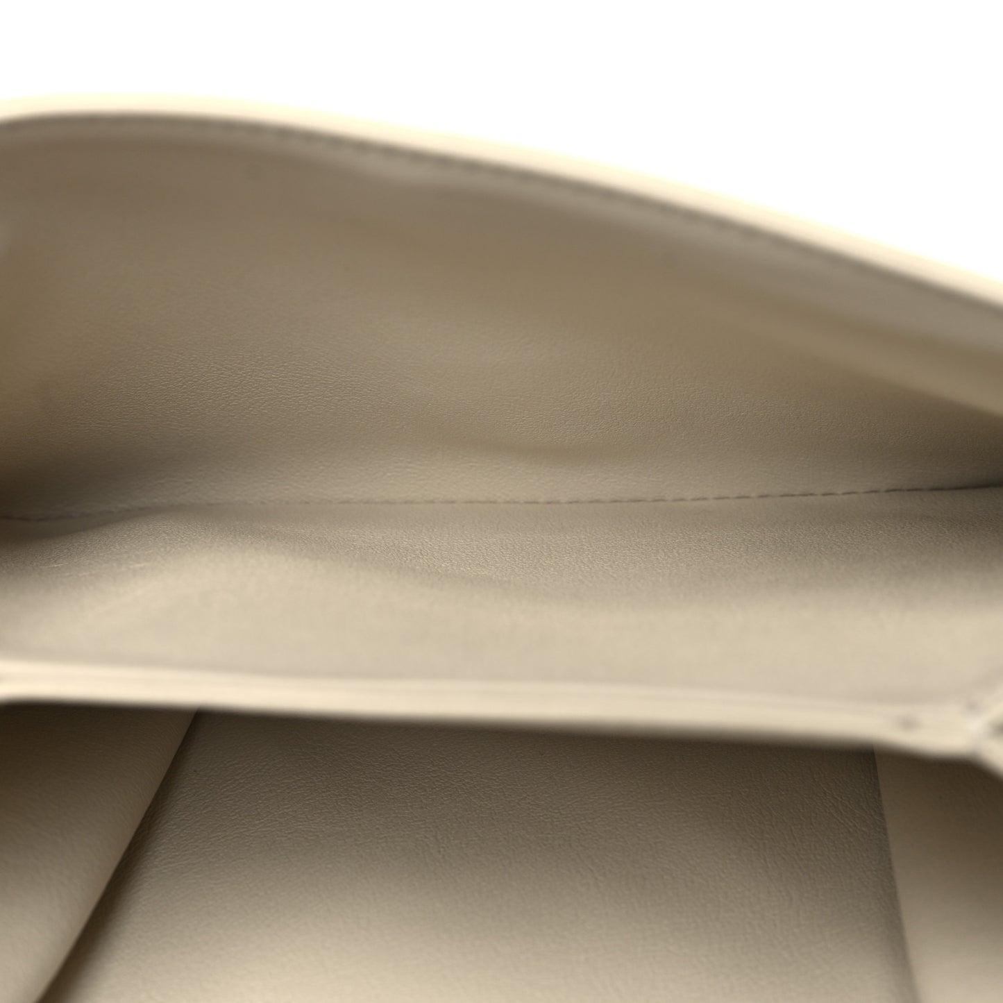 Smooth Calfskin Medium Tabou Rice