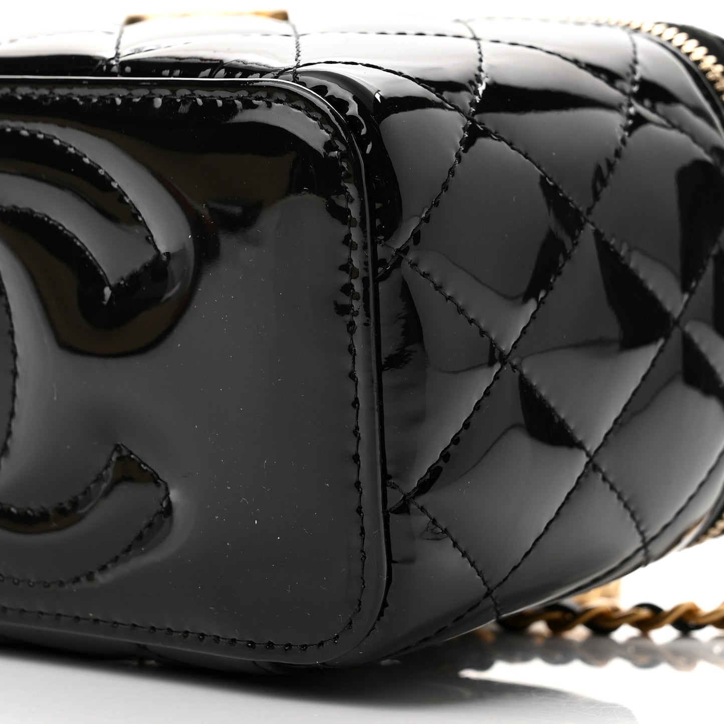Patent Quilted Pick Me Up Vanity Case Black