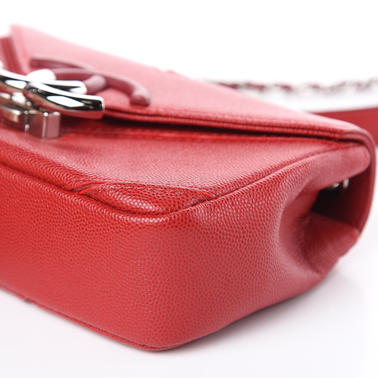 Caviar Macro Chevron Small Single Flap Red