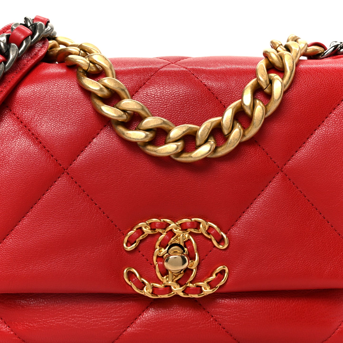 Lambskin Quilted Medium Chanel 19 Flap Red