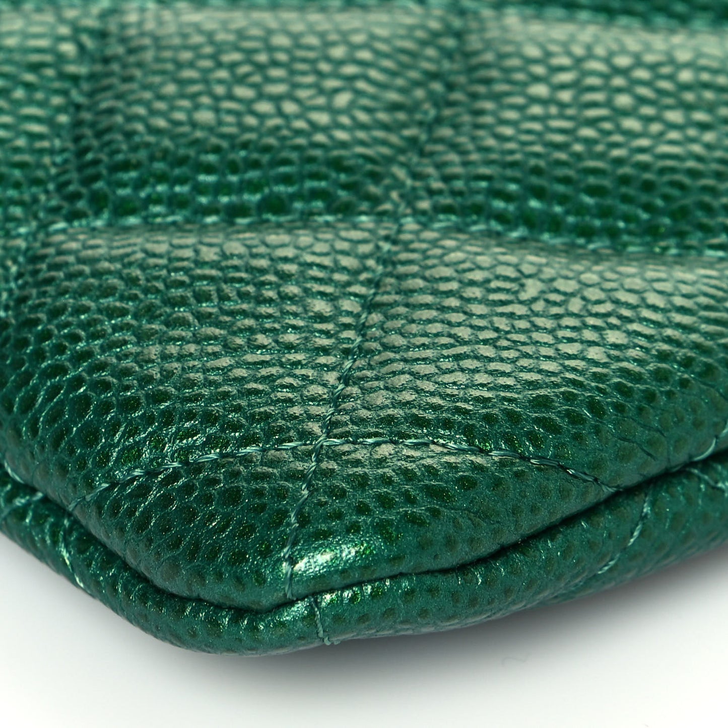 Metallic Caviar Quilted Medium Cosmetic Case Green