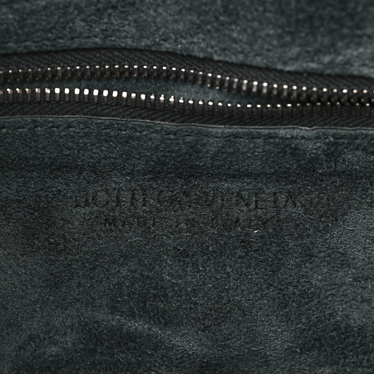 Bottega Veneta Metallic Crushed Calfskin Maxi Intrecciato Cassette Crossbody Bag Anchor 6 of 9
