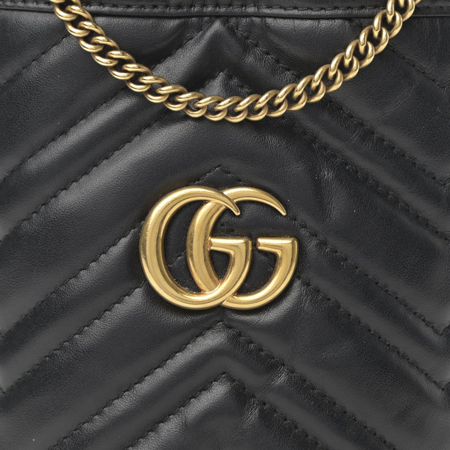 Calfskin Matelasse Mini GG Marmont 2.0 Bucket Bag Black