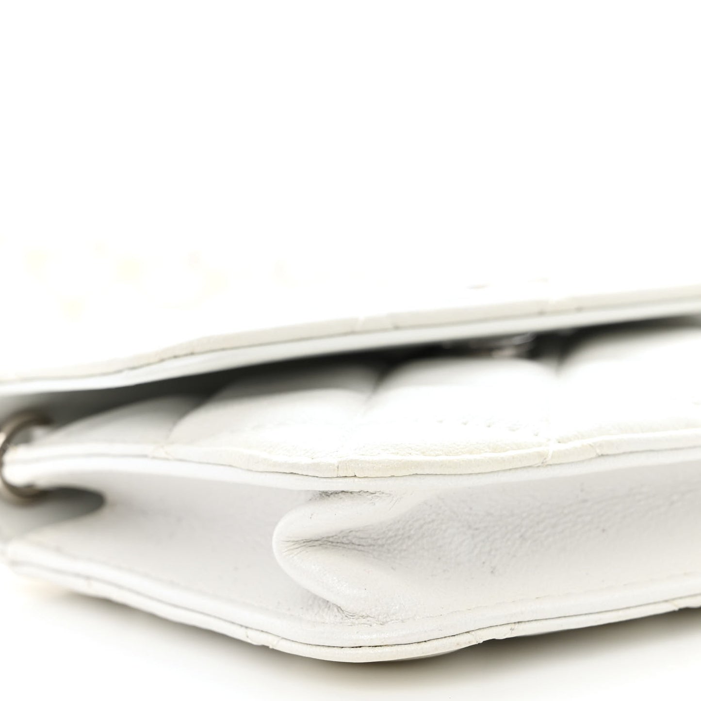 Calfskin Quilted Maxi Pearls Card Holder Flap With Chain White