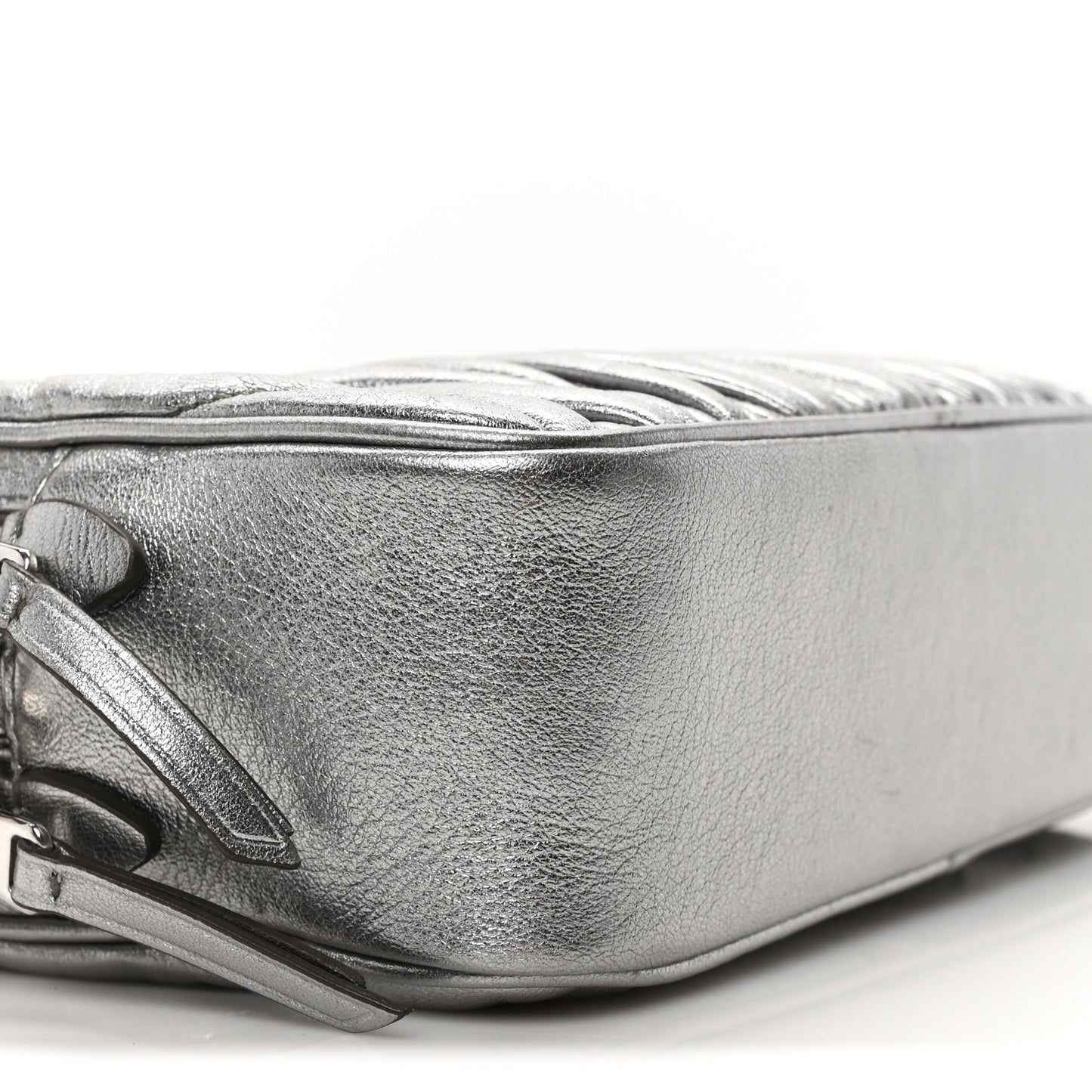 Metallic Nappa Matelasse Double Zip Pochette Clutch Cromo