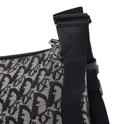 Christian Dior Monogram Messenger Black 10 of 13