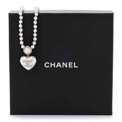 Chanel Pearl Crystal CC Heart Short Necklace Pearly White Gold 6 of 6