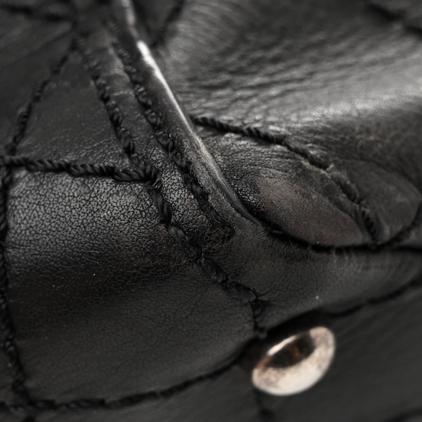 Calfskin CC Pocket Hobo Black
