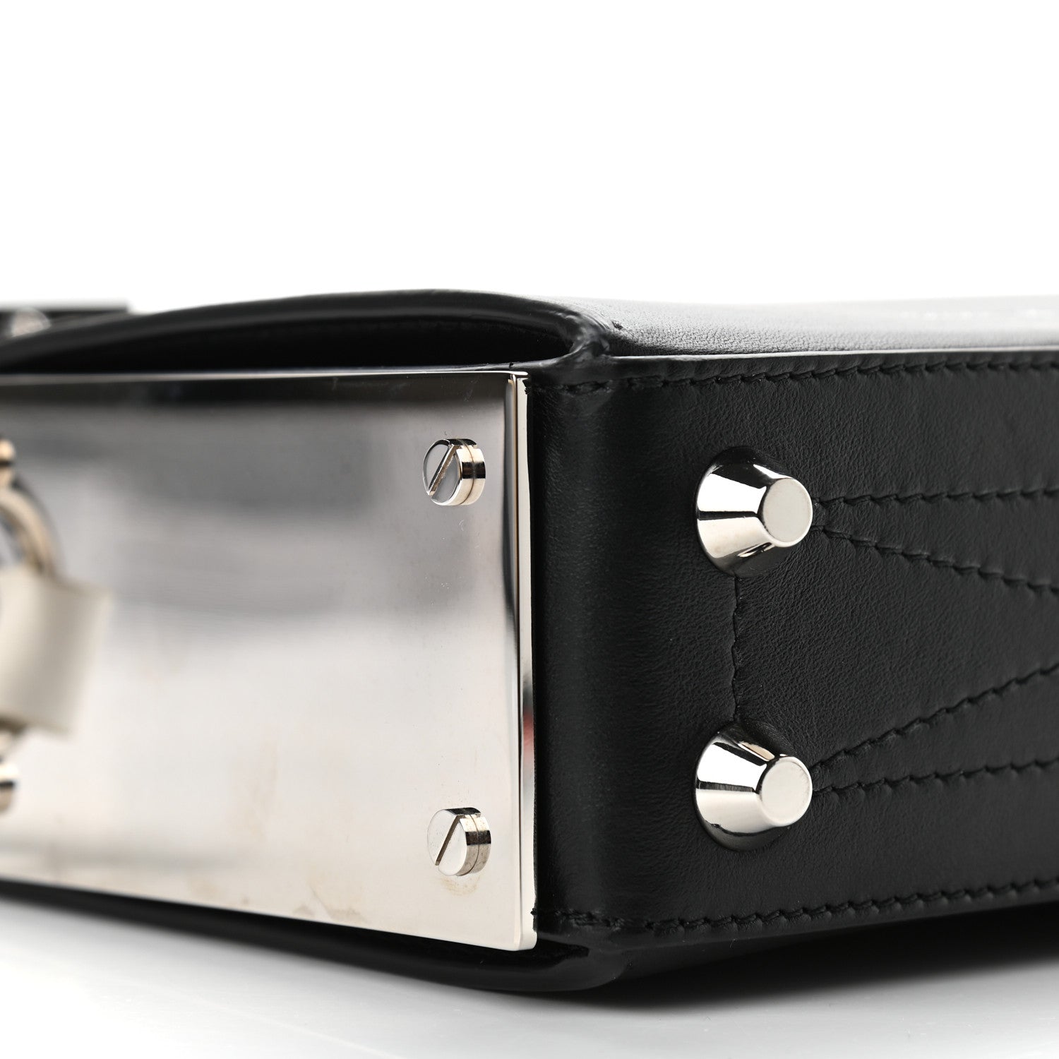 Alexander McQueen Grained Calfskin Box Shoulder Bag 16 Black 7 of 9