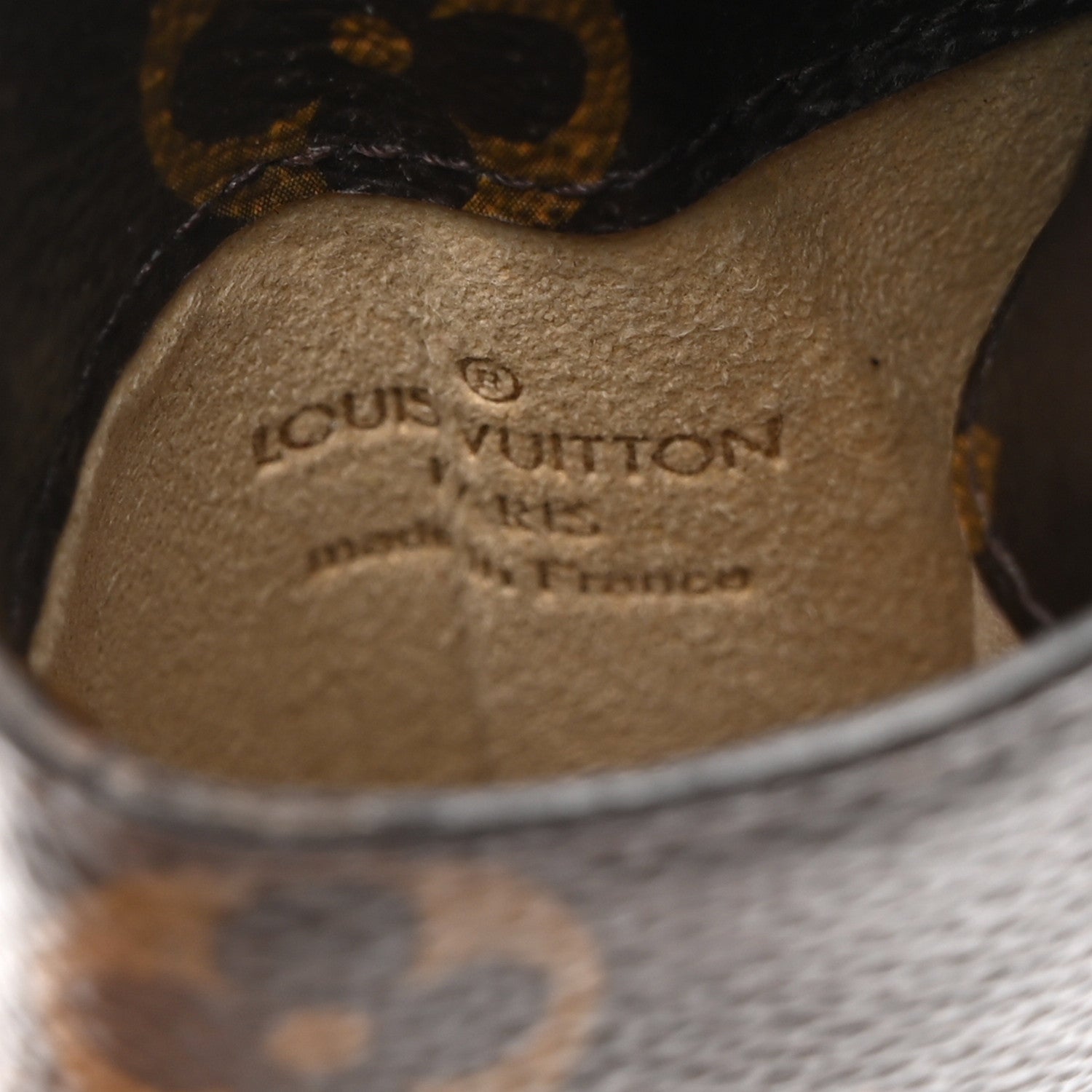 Louis Vuitton Monogram Etui a Lunettes PM Eyeglass Case 6 of 7