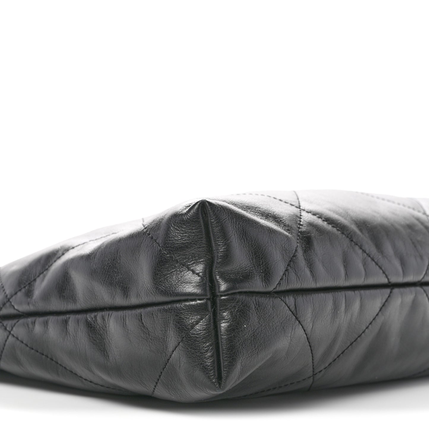 Shiny Calfskin Quilted Chanel 22 Black