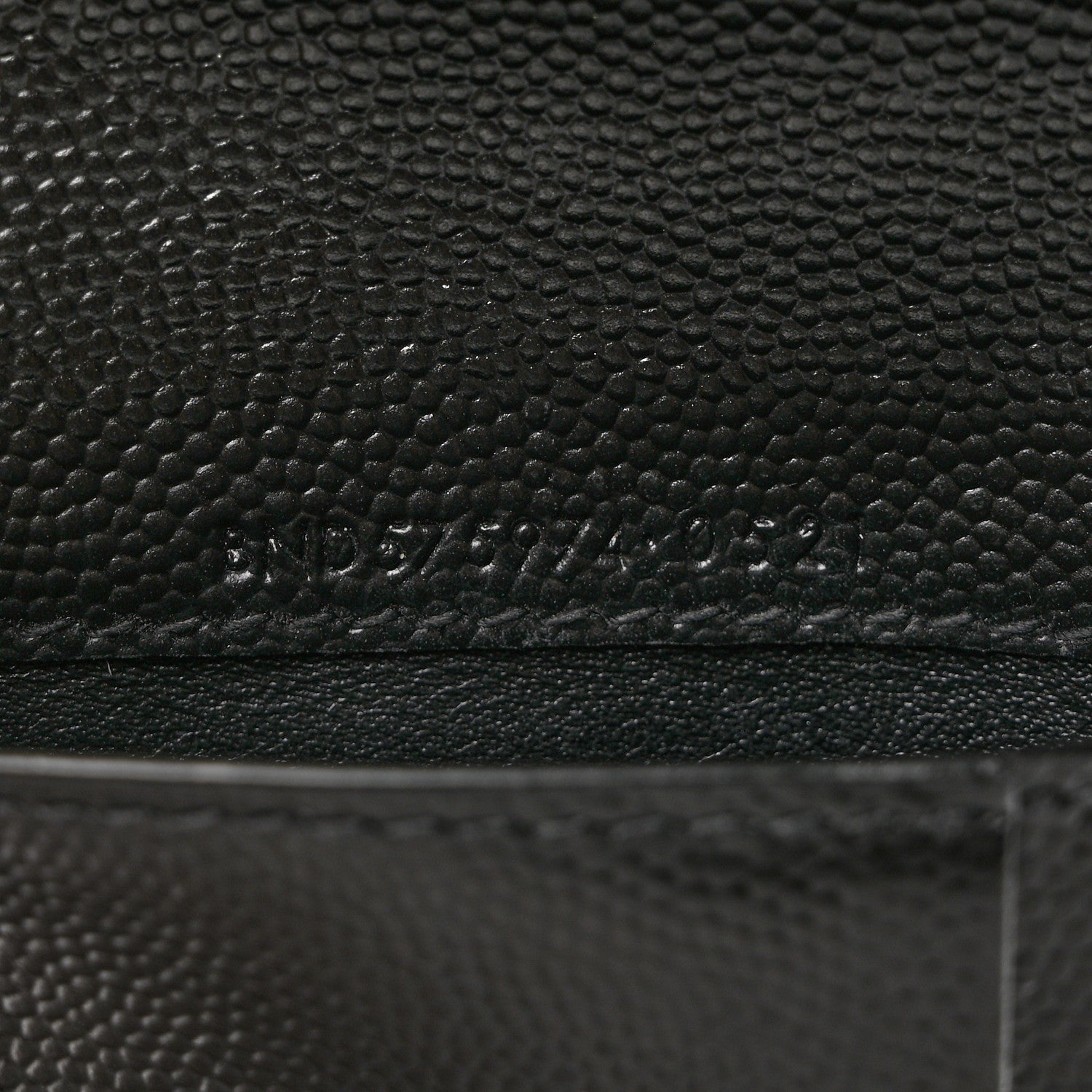 Saint Laurent Grain De Poudre Matelasse Chevron Monogram Zipped Two-Part Wallet Black 7 of 9
