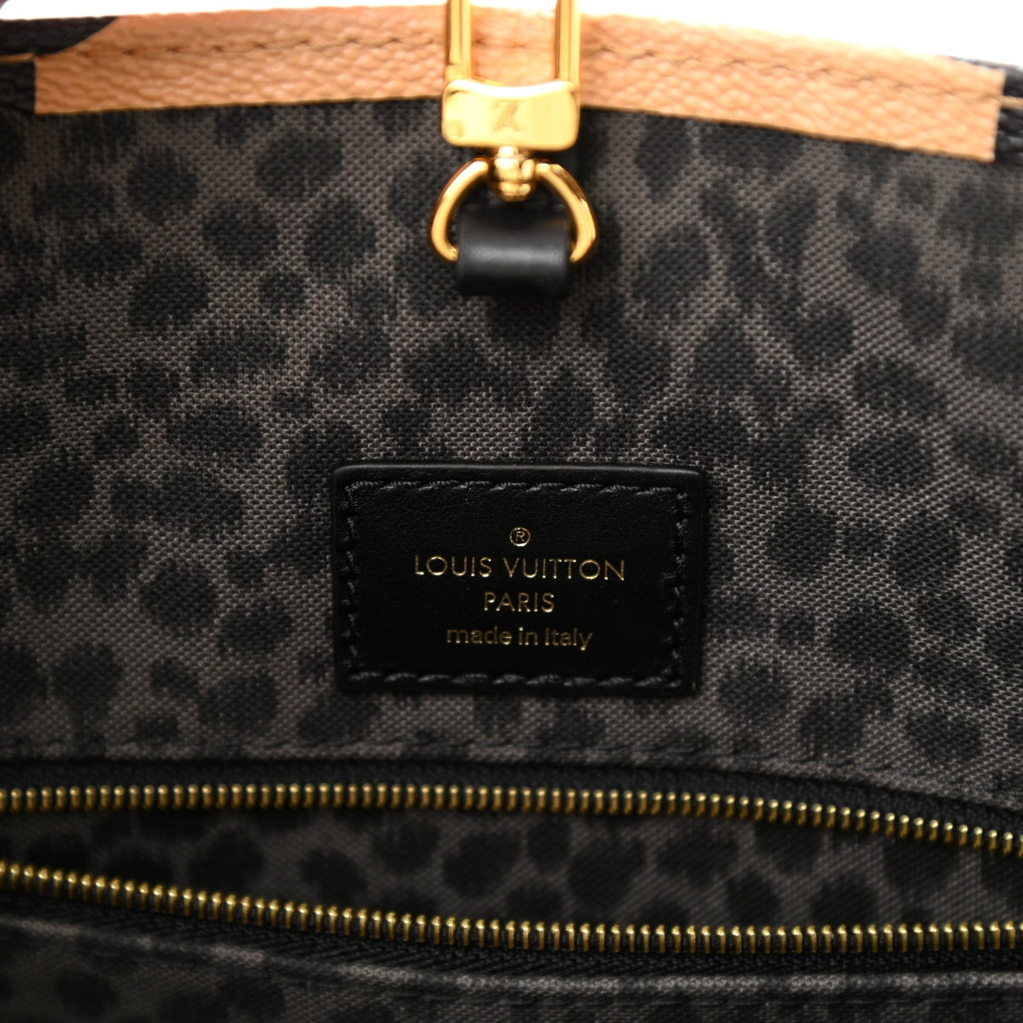 Monogram Giant Wild At Heart Onthego GM Arizona