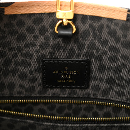 Louis Vuitton Monogram Giant Wild At Heart Onthego GM Arizona 6 of 9