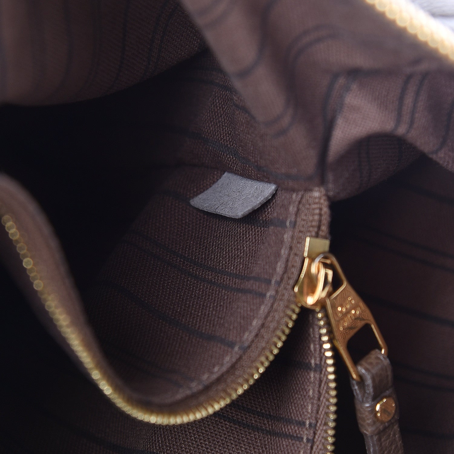 Louis Vuitton Empreinte Lumineuse PM Ombre 7 of 11