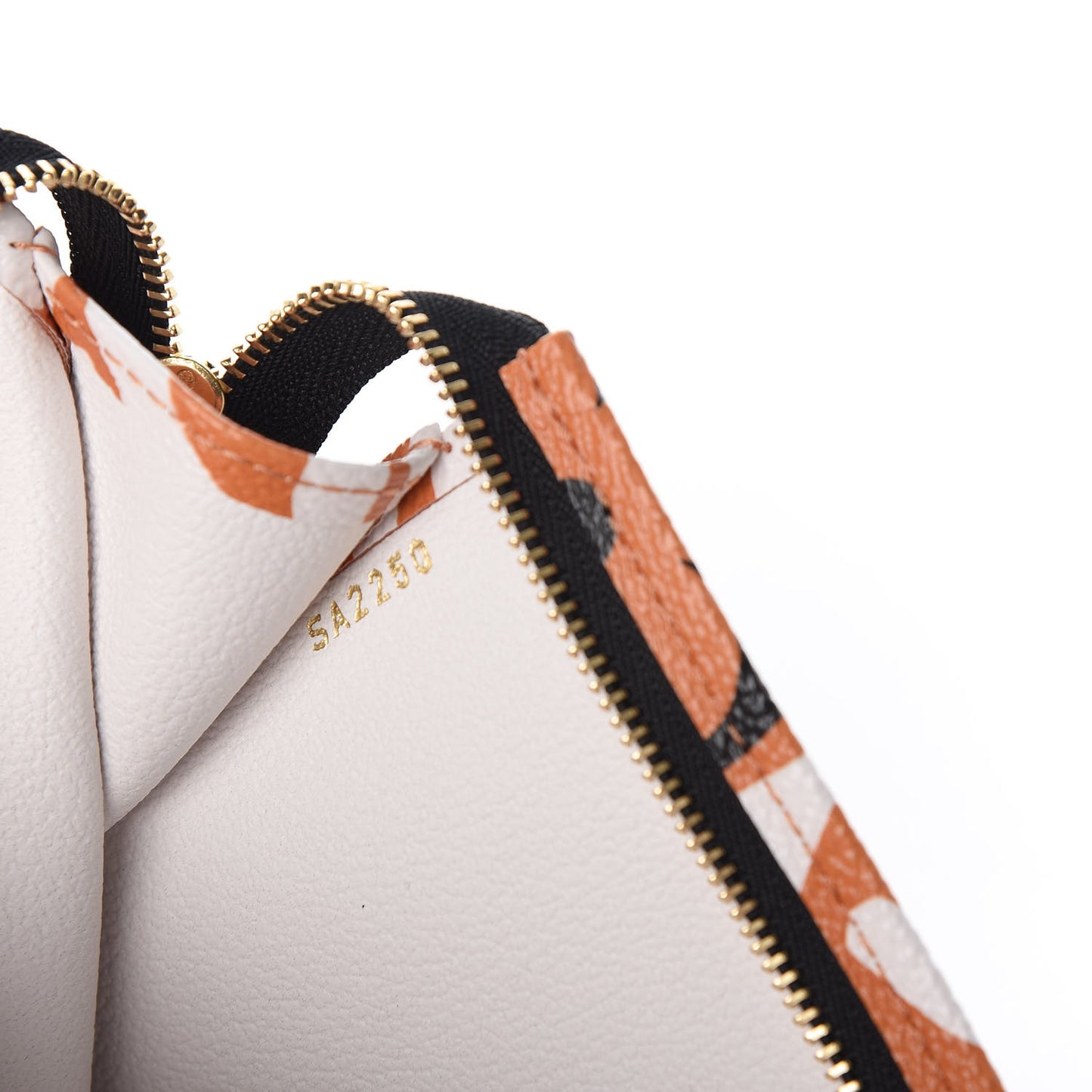 Monogram Giant Crafty Pochette Toiletry 26 Creme Caramel