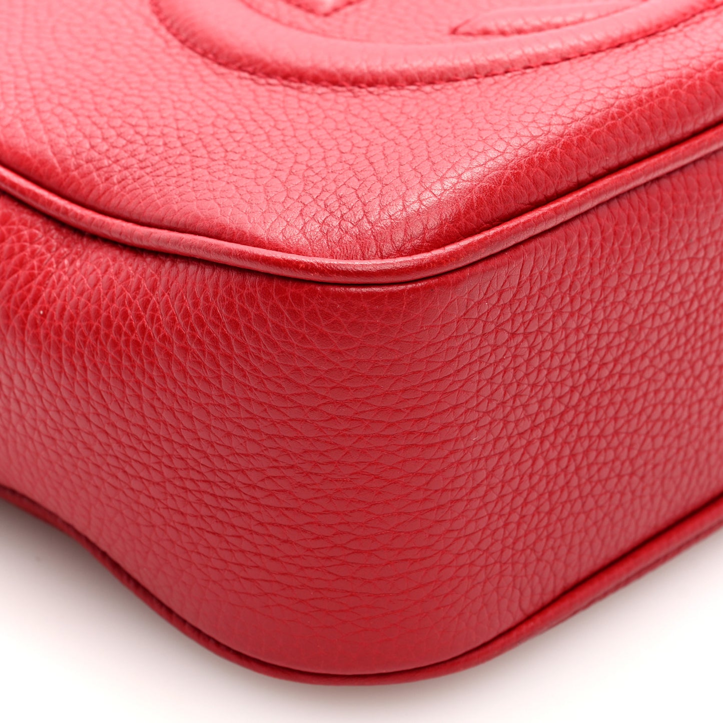 Pebbled Calfskin Small Soho Disco Bag Vibrant Red