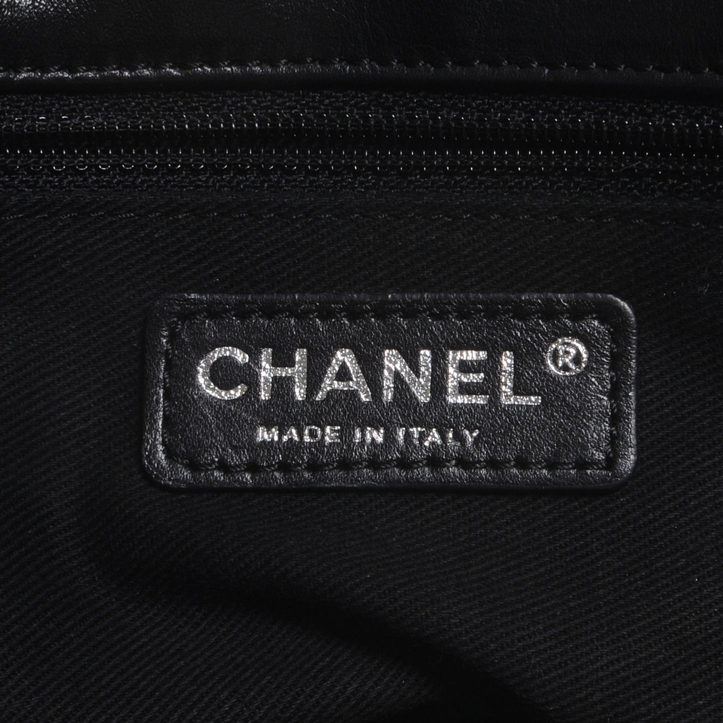 Calfskin Expandable Flap Black