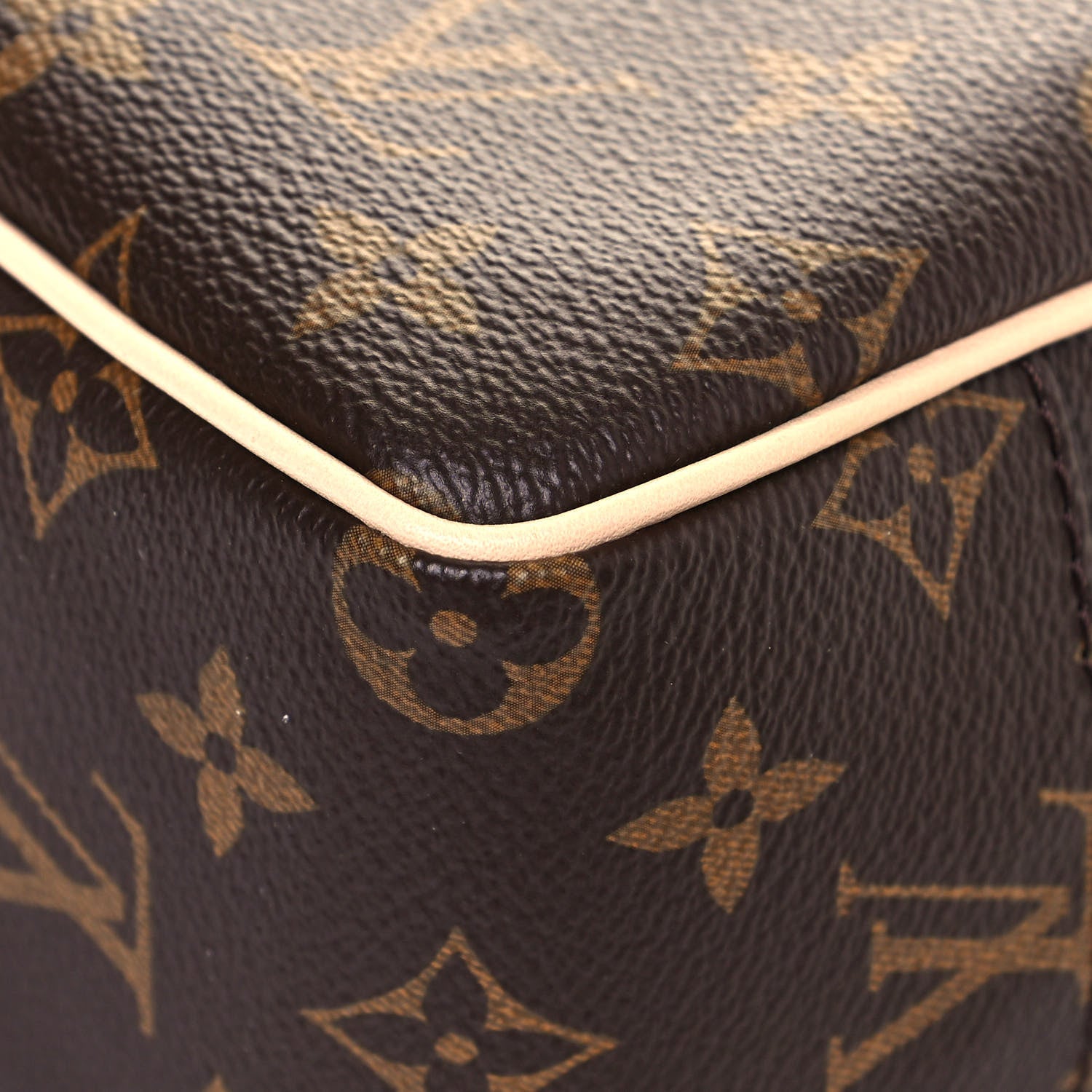 Louis Vuitton Monogram Toiletry Bag 25 9 of 12