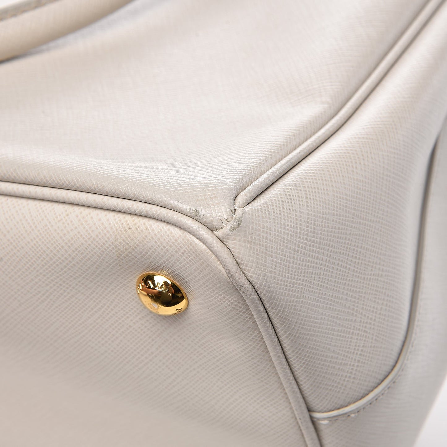 Saffiano Lux Medium Tote Talco