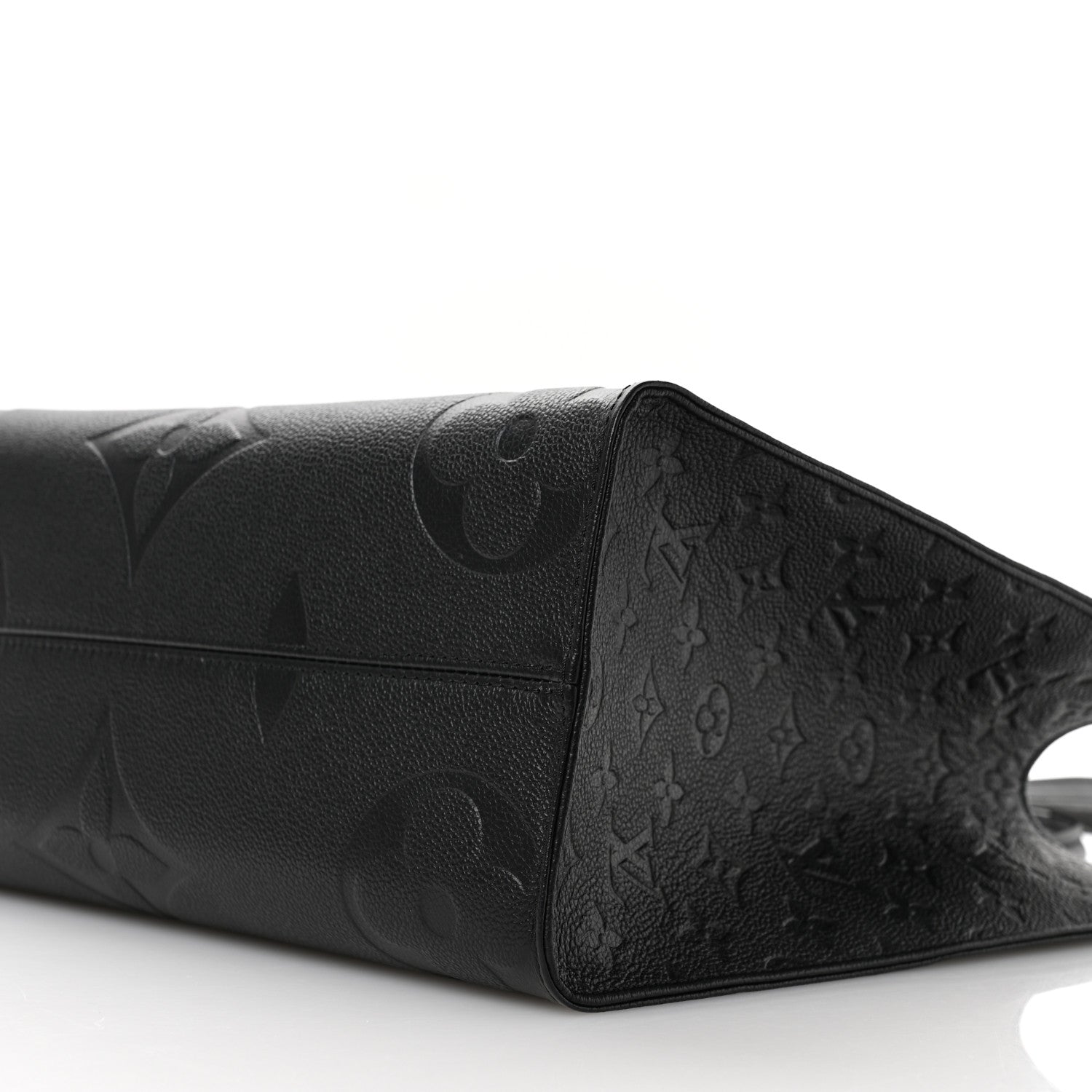 Louis Vuitton Empreinte Monogram Giant OnTheGo MM Black 9 of 10