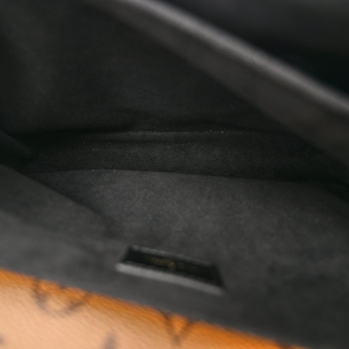 Reverse Monogram Pochette Metis