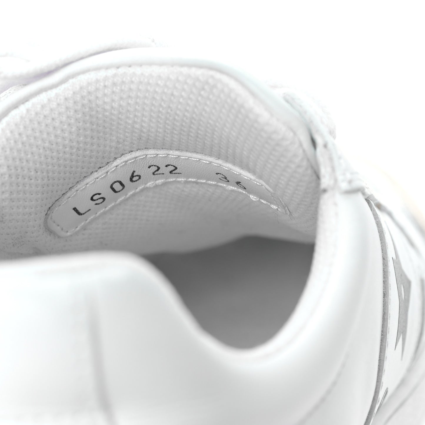 Calfskin Suede Dior Star Low Top Sneakers 36 White