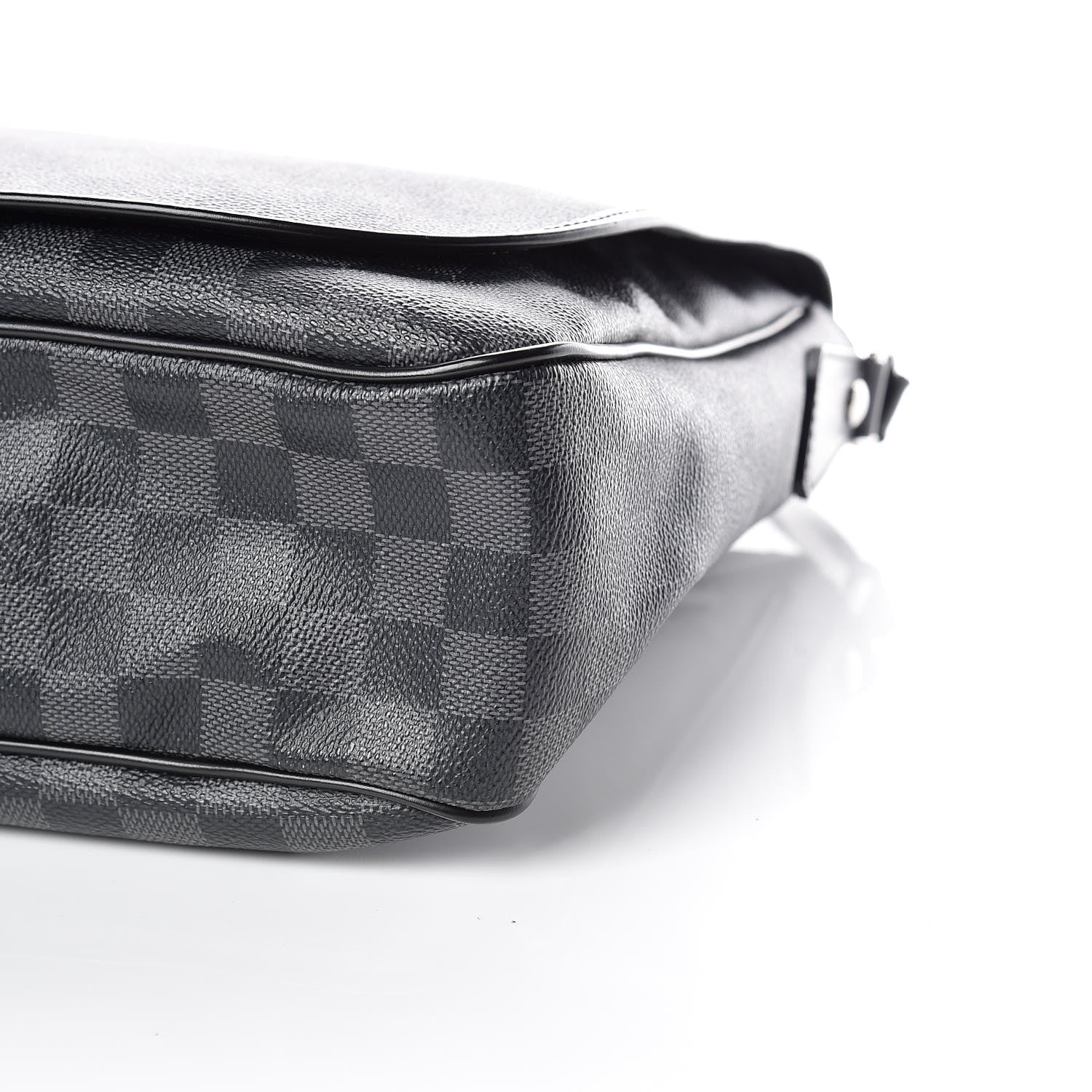 Louis Vuitton Damier Graphite Daniel GM 6 of 9