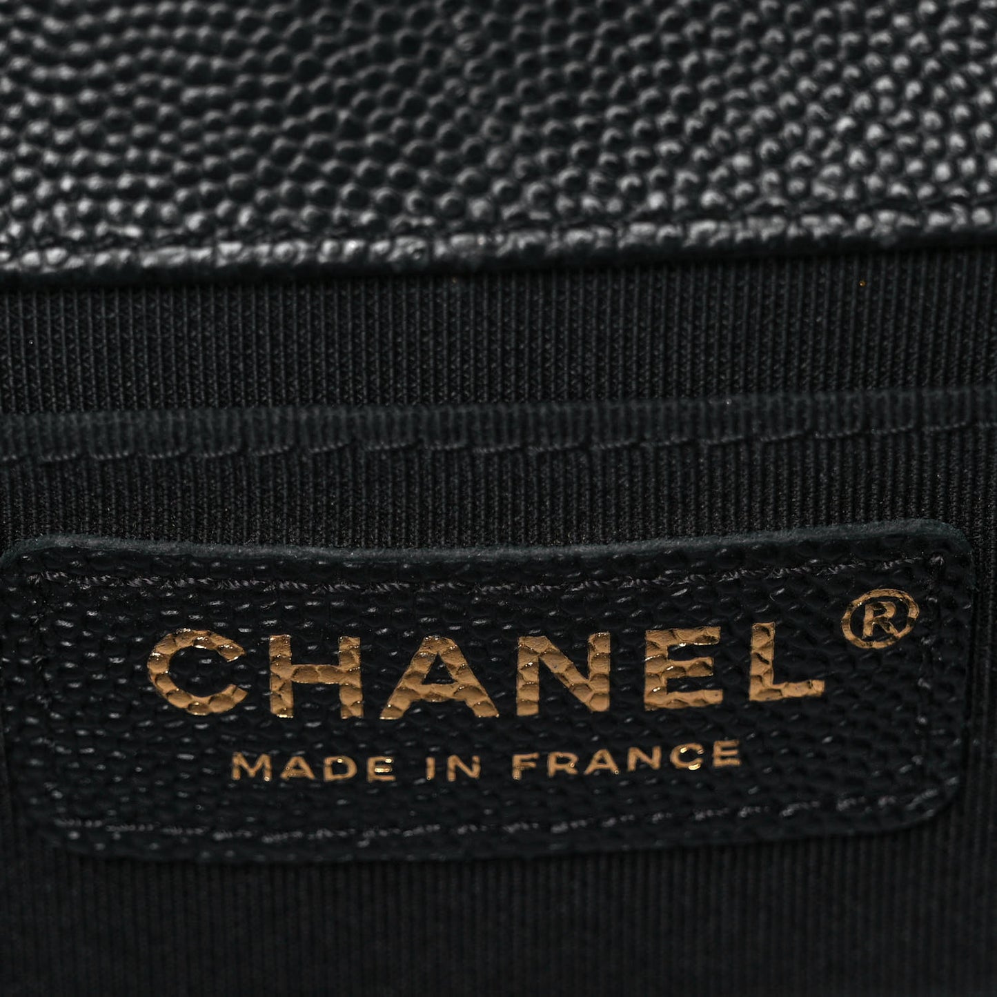 Caviar Quilted Medium Boy Flap Black