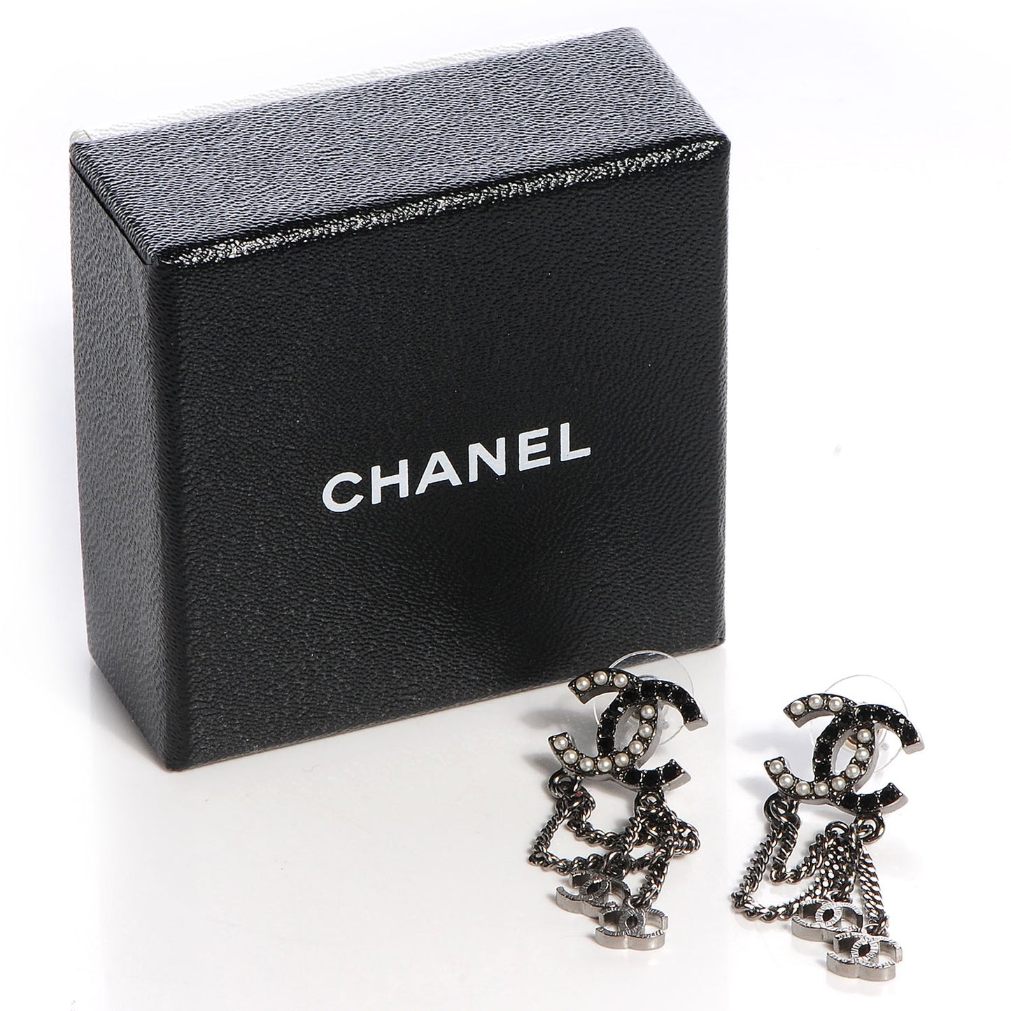Pearl Beaded CC Chain Earrings Dark Silver